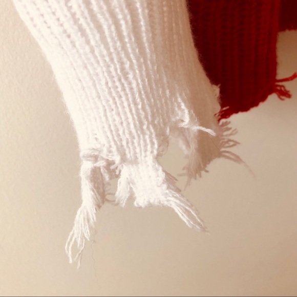 Frayed Colorblock Sweater - Picture 5 of 8